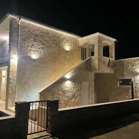 Appartamento Stonehouse-pag By Interhome *