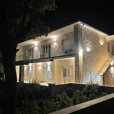 Stonehouse-pag By Interhome