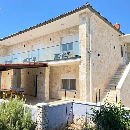 Stonehouse-pag By Interhome Povljana