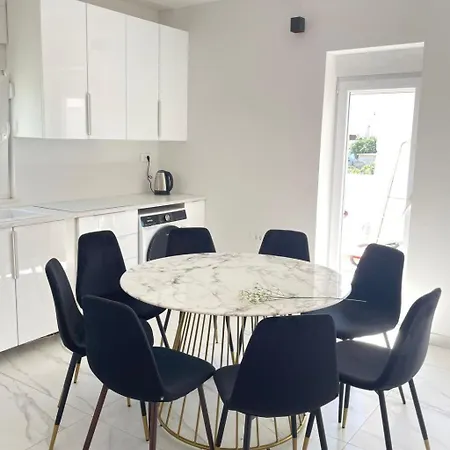 Stonehouse-pag By Interhome Povljana